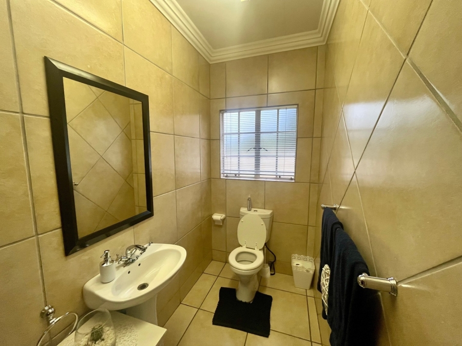 3 Bedroom Property for Sale in Flamwood North West